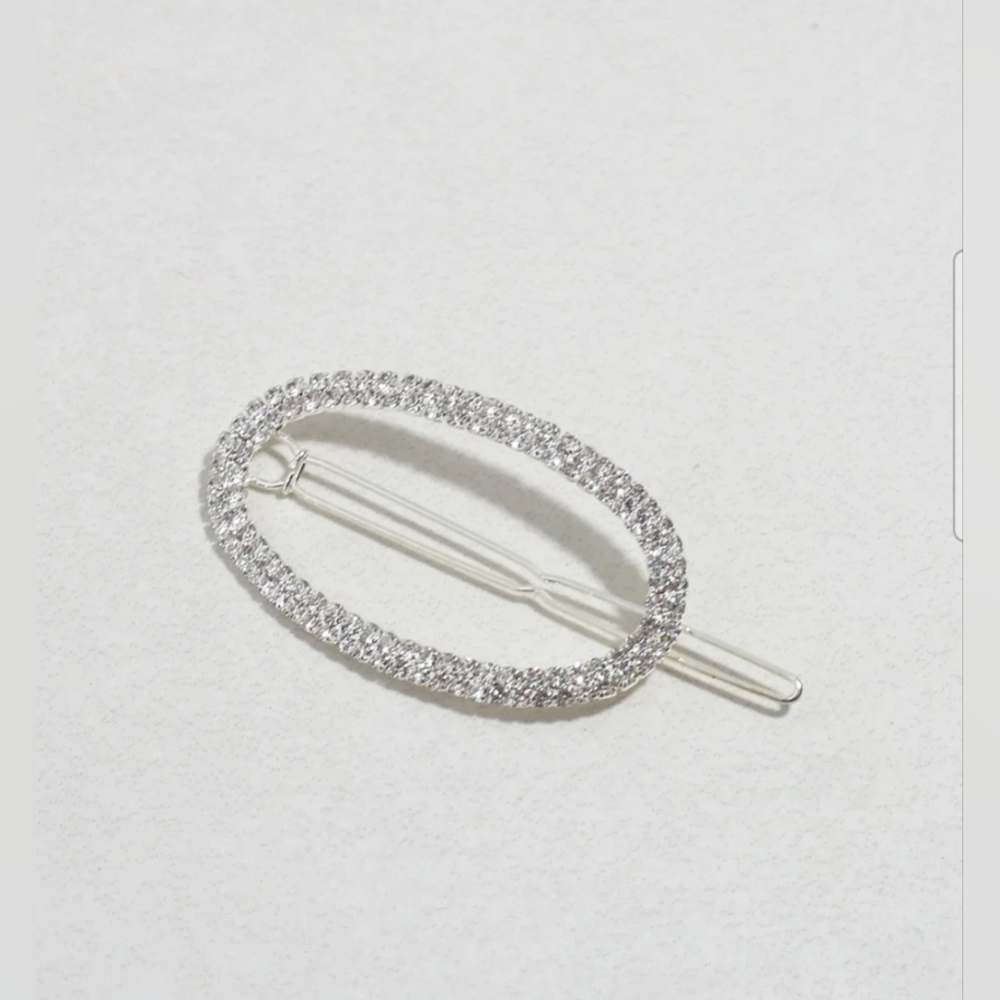 Silver Oval Hair Clip With Rhinestones BNIB